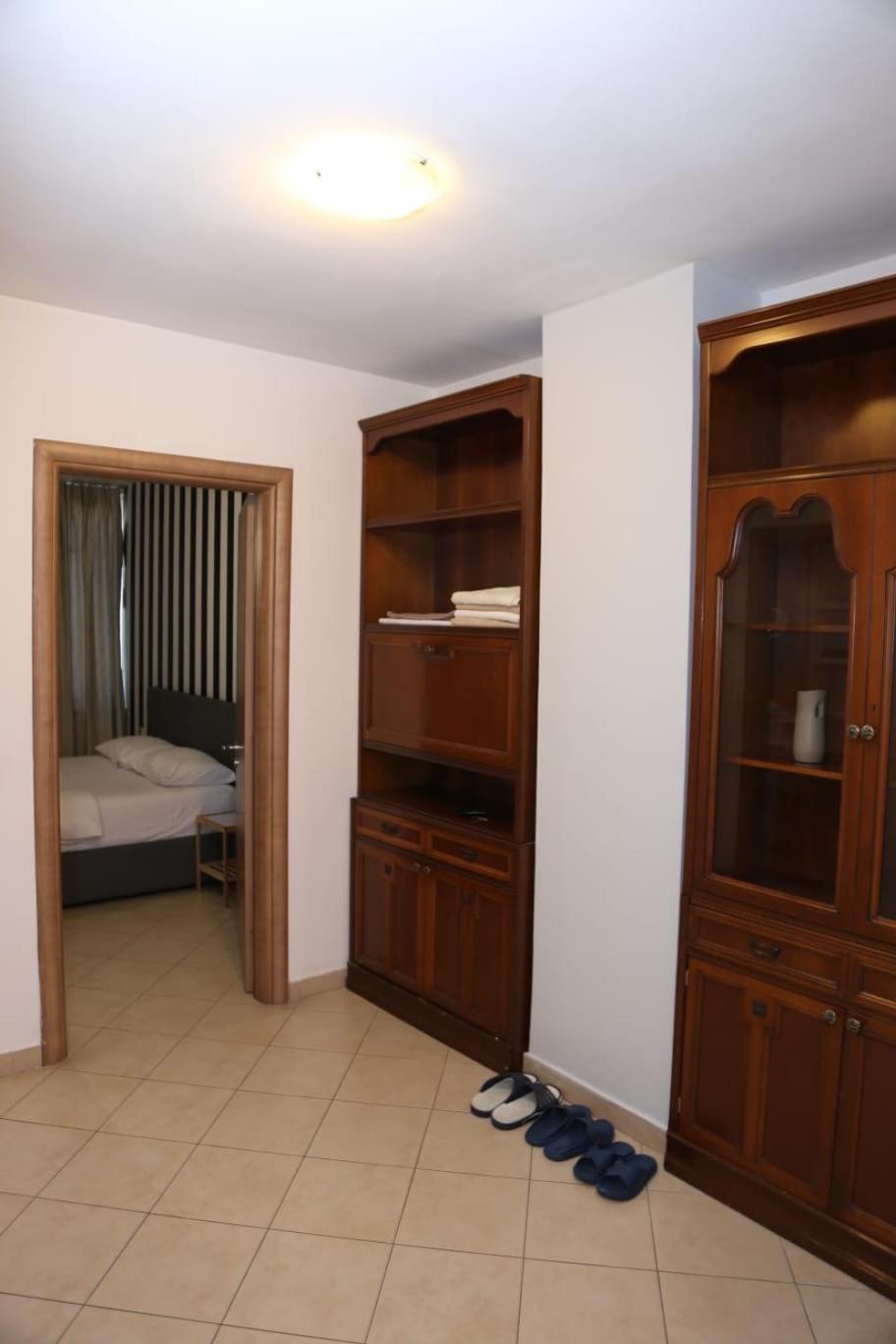 Ergi'S Host Apartment ティラナ エクステリア 写真