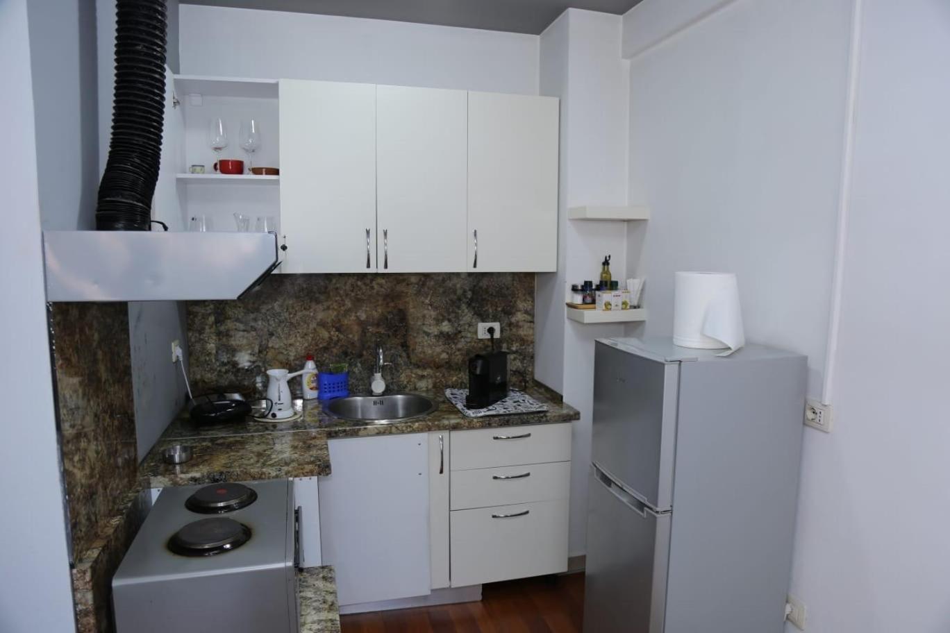 Ergi'S Host Apartment ティラナ エクステリア 写真