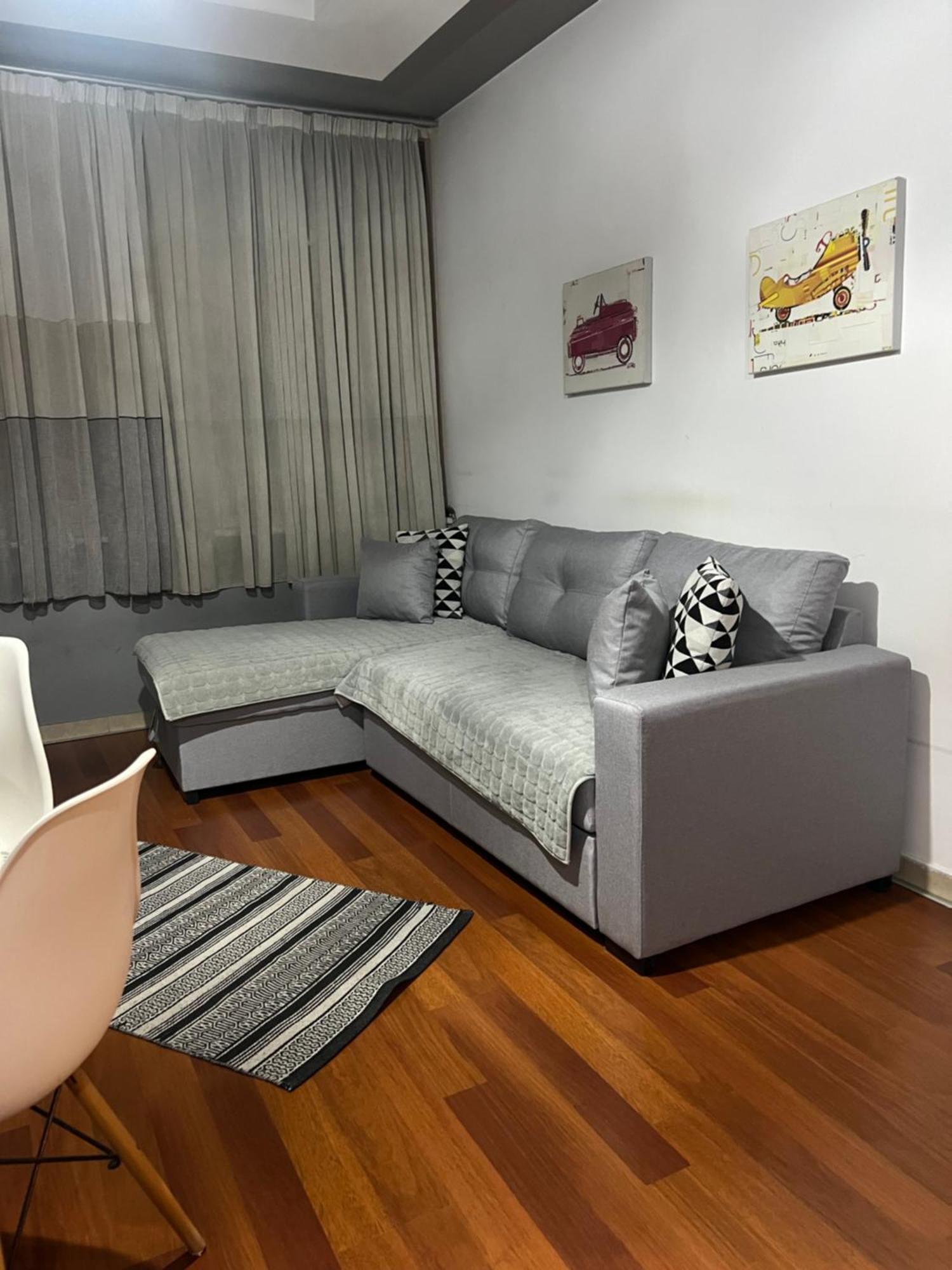 Ergi'S Host Apartment ティラナ エクステリア 写真